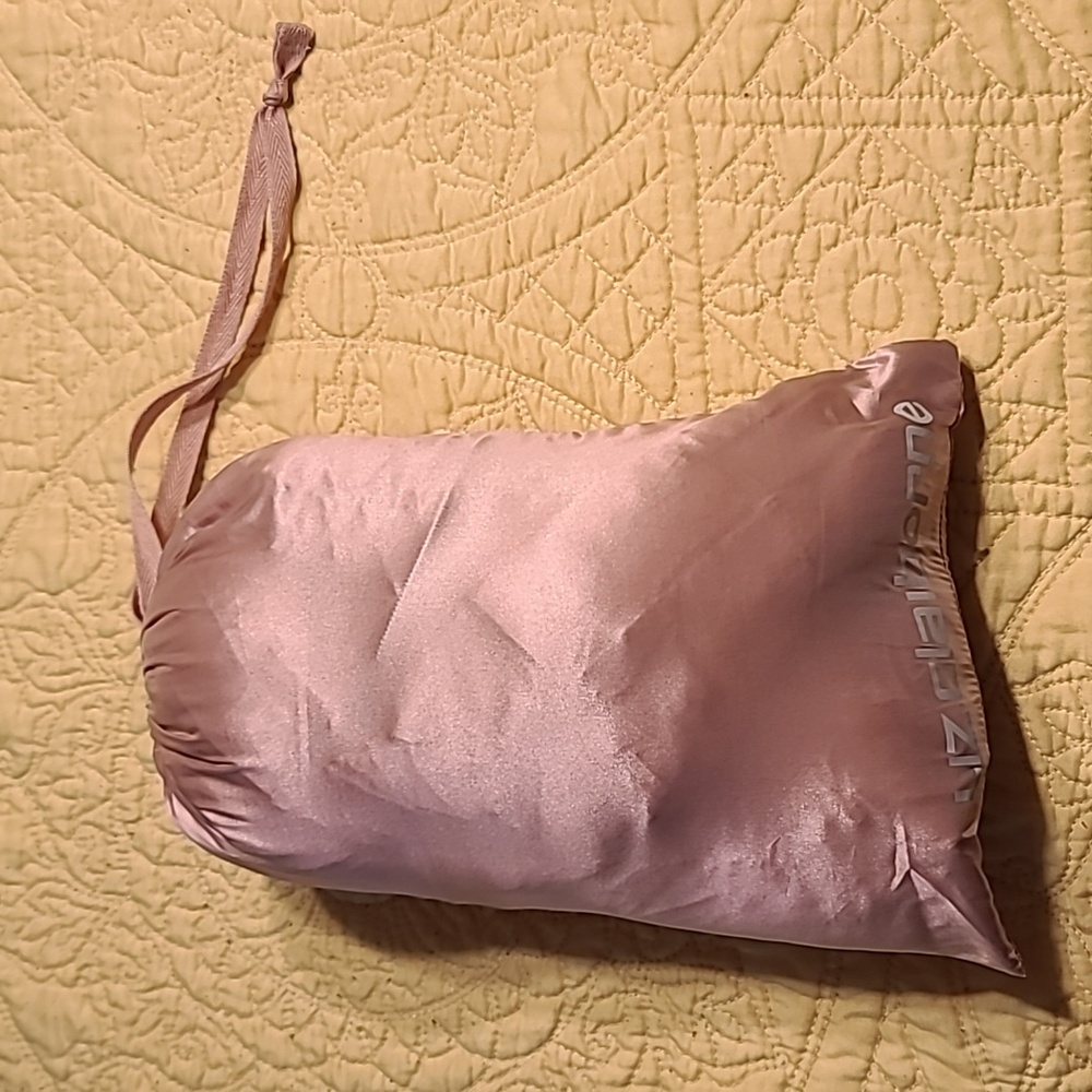 Women's Light Pink Quilted Puffer Vest - Picture 3 of 4